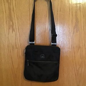 Baggallini “Hanover”black camo w/gunmetal hardware